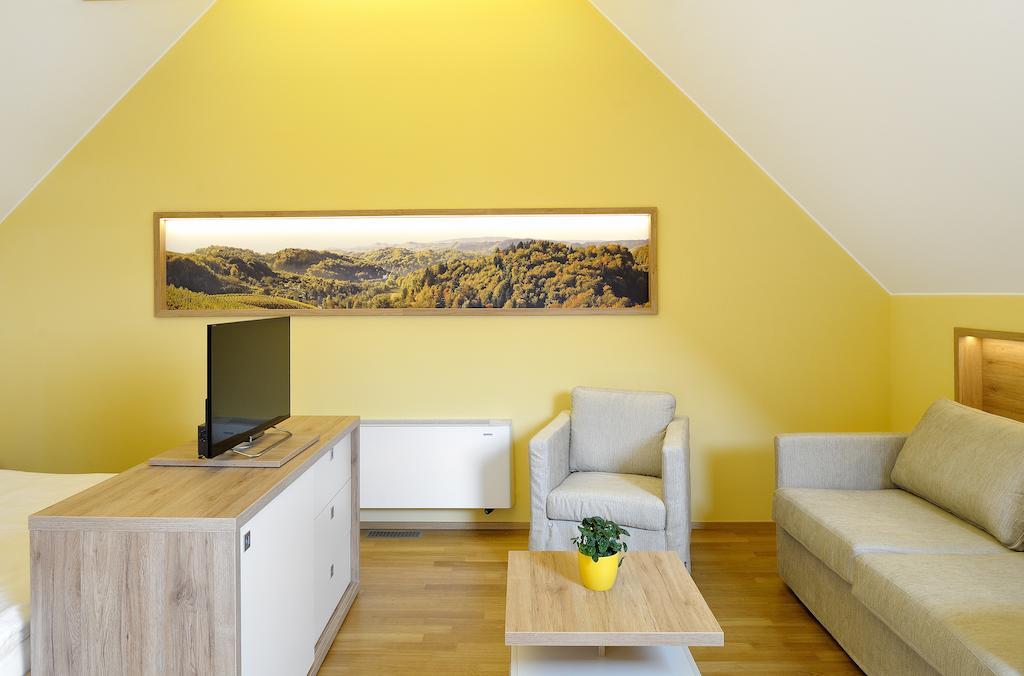 Vino Valdhuber Apartments Svecina Szoba fotó